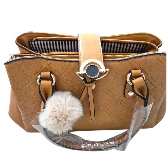 Women Tan Messenger Handbag With Shoulder Strap - Picture 3 of 12